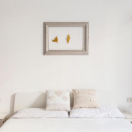 Comfy Apartment In Corso Como Milan Exterior photo